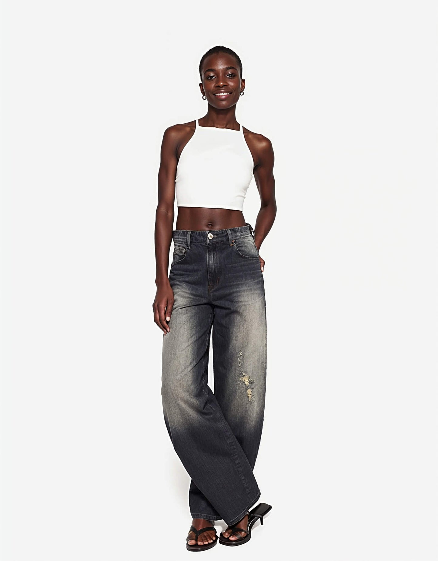 Wide-Leg Jeans in 90s Style